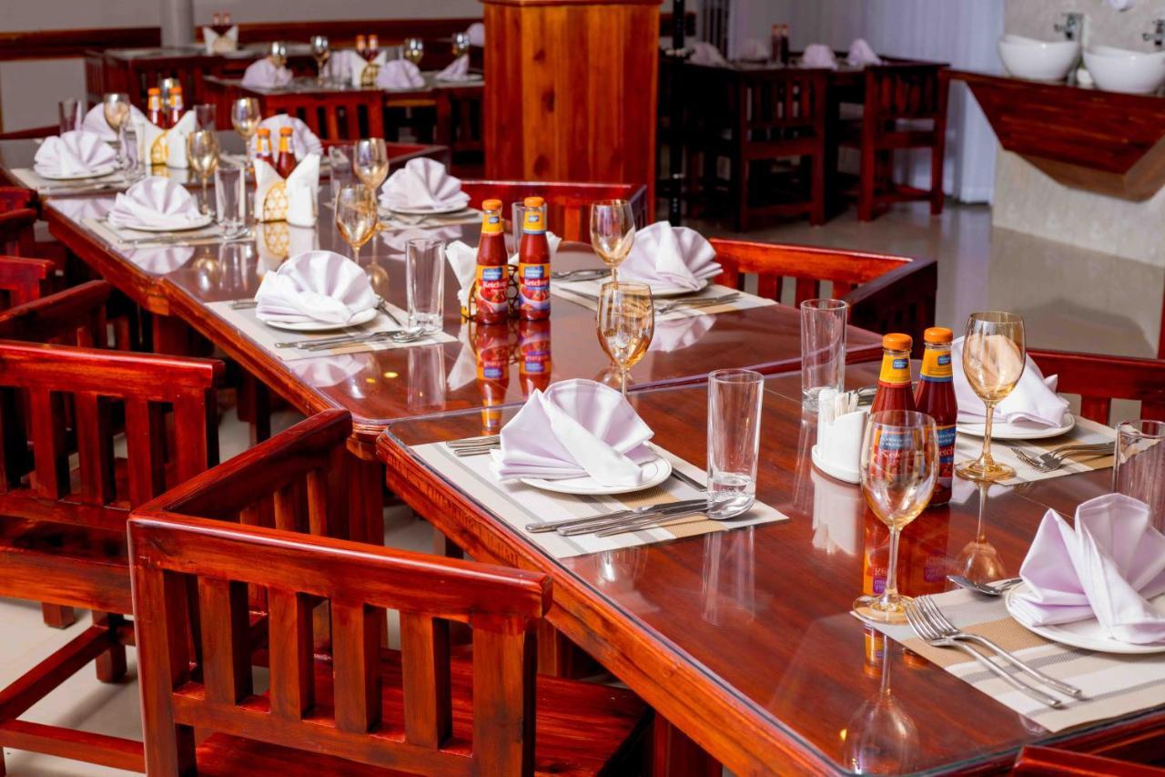 Hadjens Hotel Mwanza Zewnętrze zdjęcie